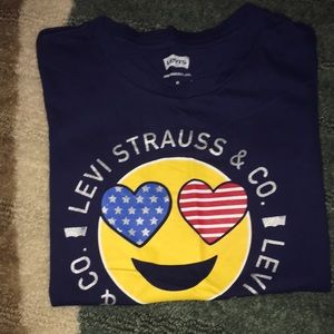 Levi’s Emoji shirt